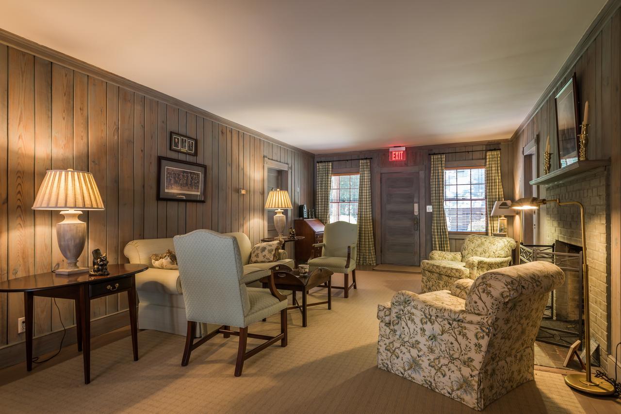 The Inn At Stratford Hall East End Экстерьер фото